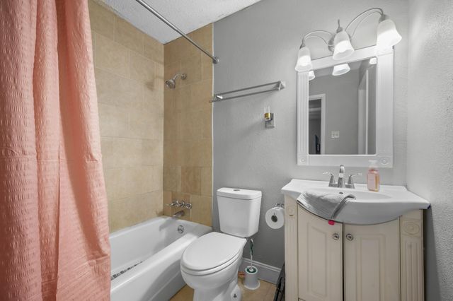 105 Allen Ave, Leesville, LA 71446