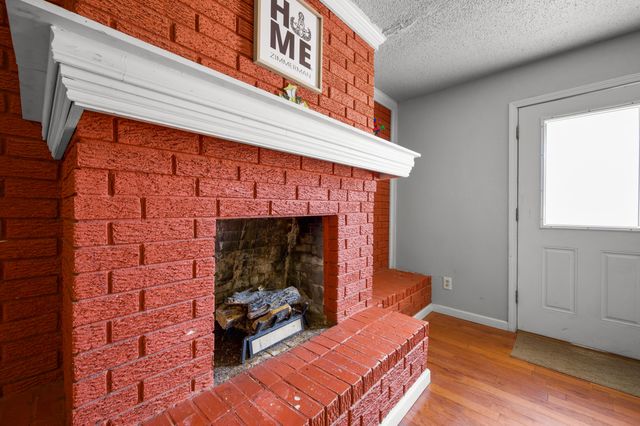 105 Allen Ave, Leesville, LA 71446