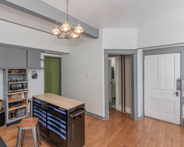 937 20TH Street, Rock Island, IL 61201