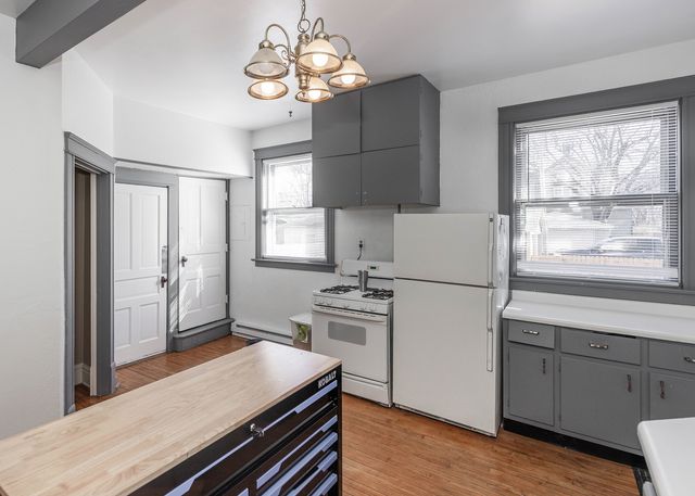 937 20TH Street, Rock Island, IL 61201