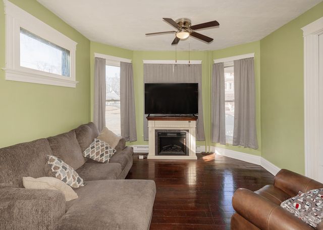 937 20TH Street, Rock Island, IL 61201