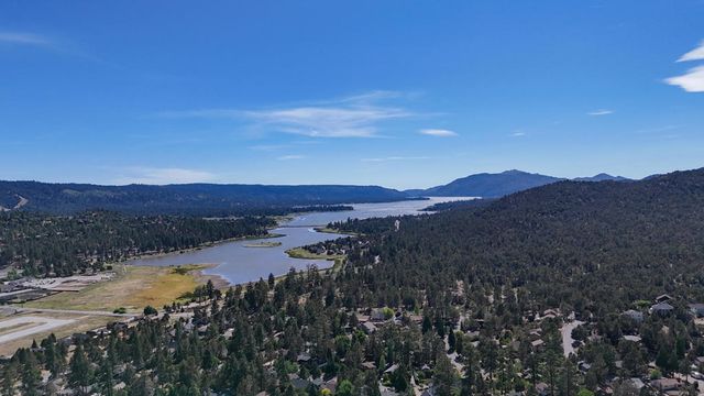 1068 Lookout Mountain Road, Big Bear, CA 92314