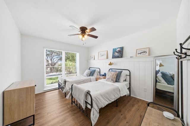 24 Lakeview Village, Conroe, TX 77356