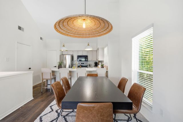 24 Lakeview Village, Conroe, TX 77356