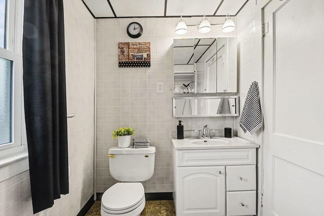 1025 Burton Street Se, City Of Grand Rapids, MI 49507