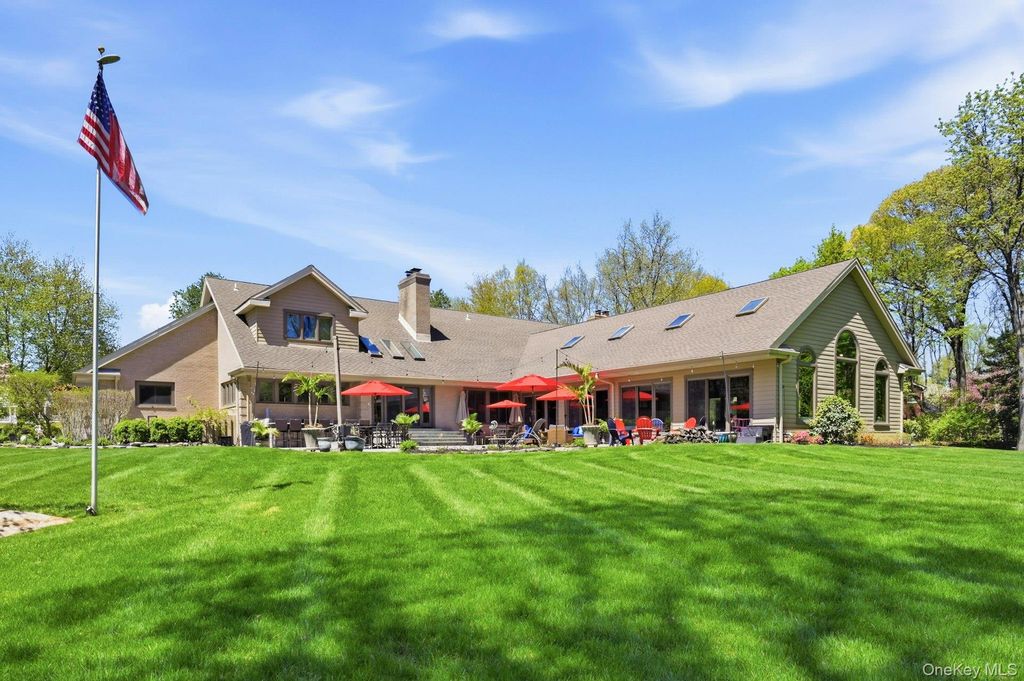 10 Fox Meadow Lane, Lloyd Harbor, NY 11743 — photo 5