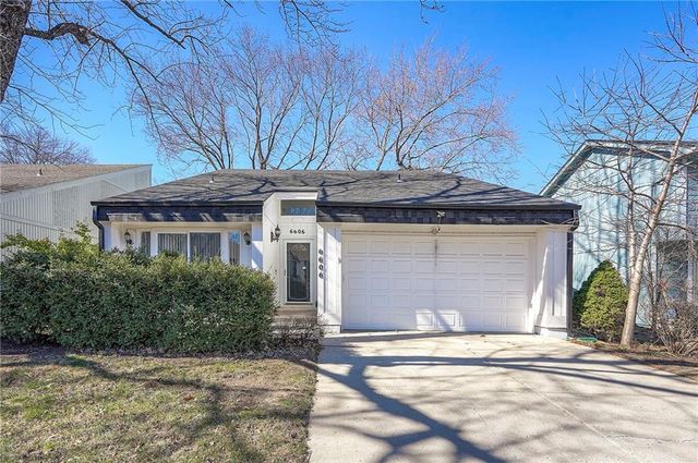 6606 Earnshaw Street, Shawnee, KS 66216