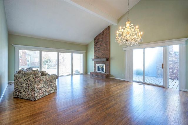 6606 Earnshaw Street, Shawnee, KS 66216