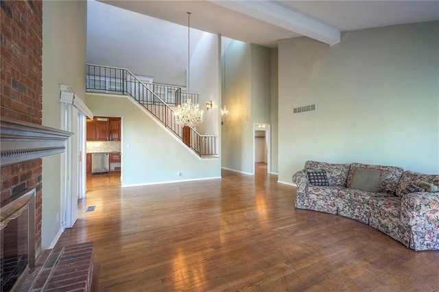 6606 Earnshaw Street, Shawnee, KS 66216