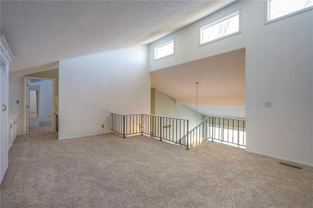 6606 Earnshaw Street, Shawnee, KS 66216