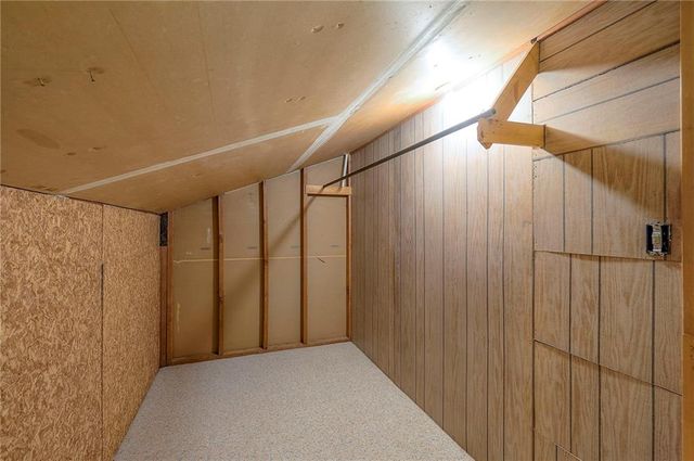 6606 Earnshaw Street, Shawnee, KS 66216