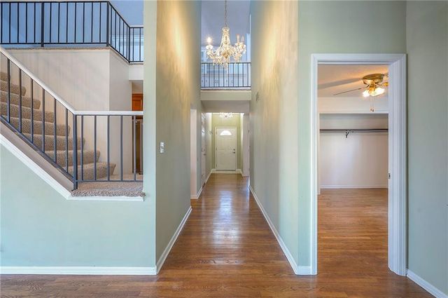 6606 Earnshaw Street, Shawnee, KS 66216