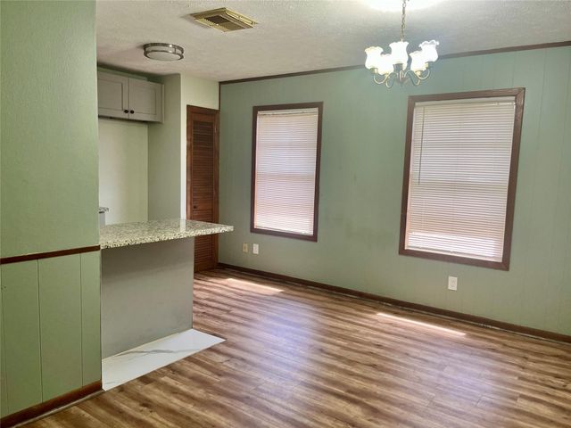 2218 19th Avenue N, Texas City, TX 77590