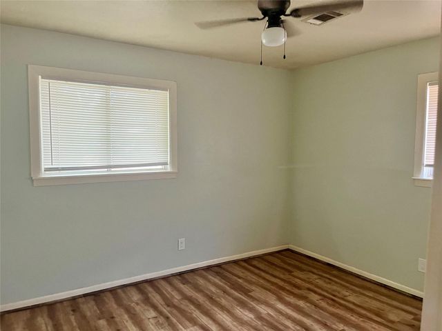 2218 19th Avenue N, Texas City, TX 77590