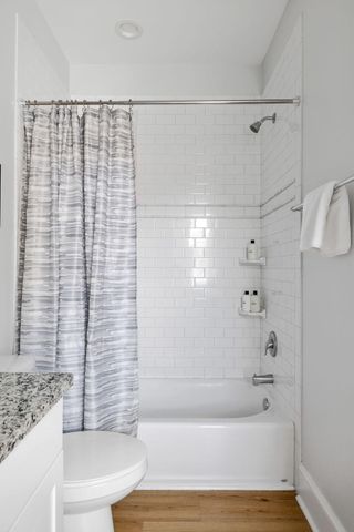 162 Spring Street E, Charleston, SC 29403