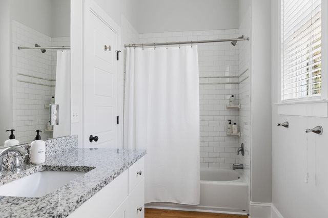 162 Spring Street E, Charleston, SC 29403