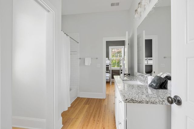 162 Spring Street E, Charleston, SC 29403