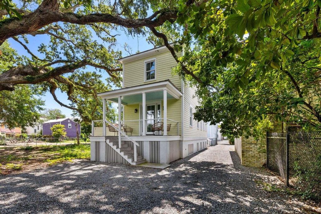 162 Spring Street E, Charleston, SC 29403
