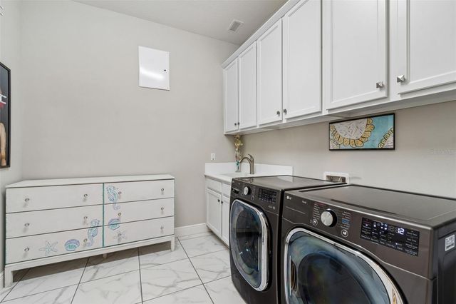 2213 HOLLOW FOREST COURT, Wesley Chapel, FL 33543