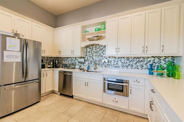 2213 HOLLOW FOREST COURT, Wesley Chapel, FL 33543