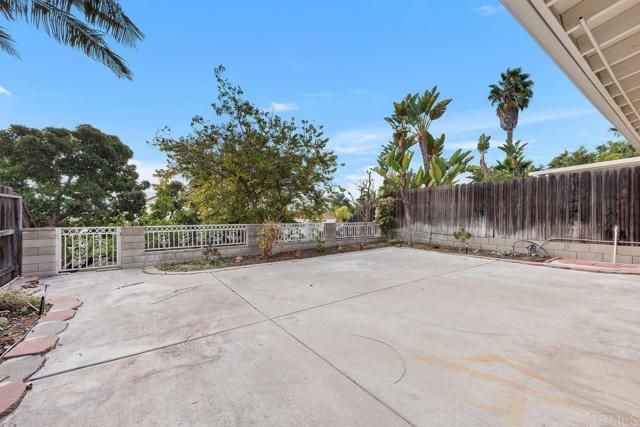 1621 Wesley Way, Vista, CA 92081