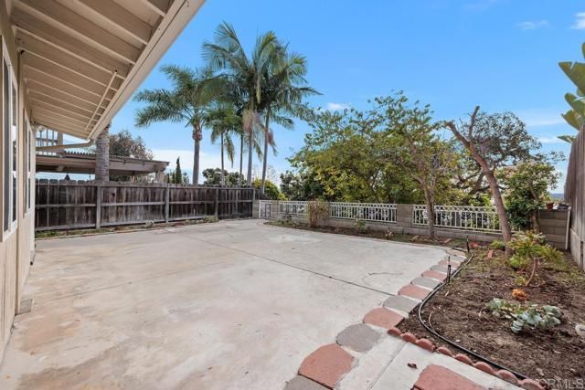 1621 Wesley Way, Vista, CA 92081