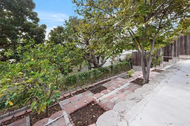 1621 Wesley Way, Vista, CA 92081