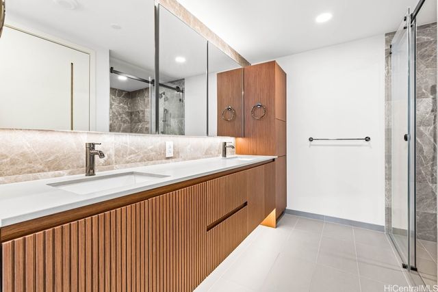 333 Ward Avenue 1402, Honolulu, HI 96814