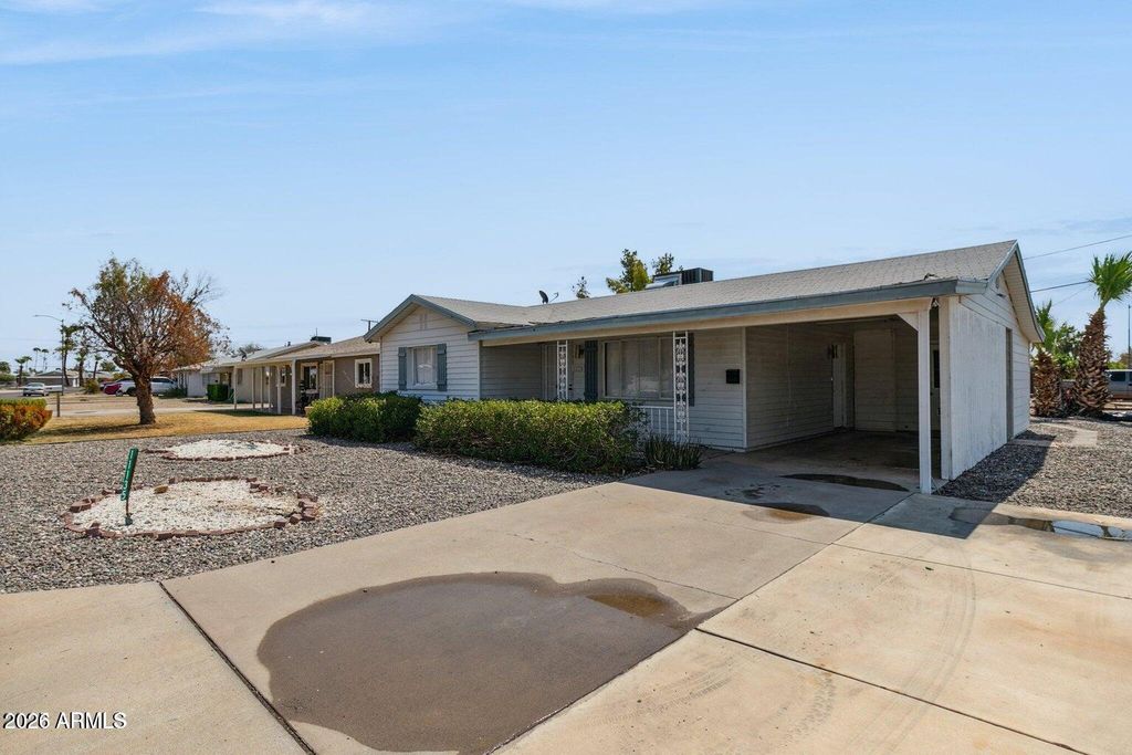11135 W FLORIDA Avenue, Youngtown, AZ 85363 — photo 2