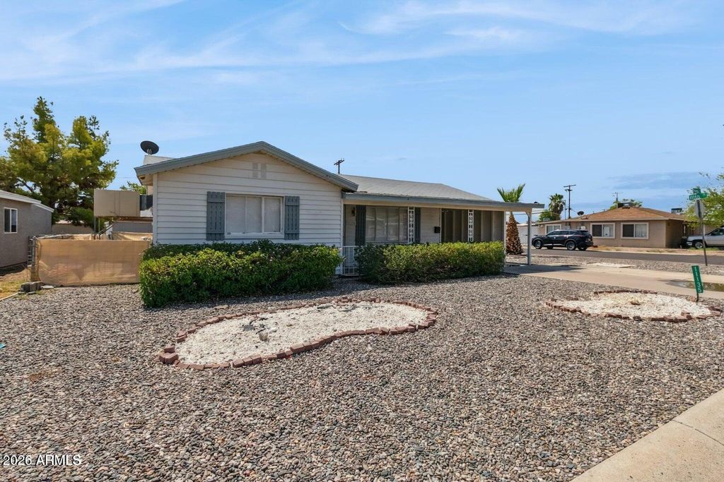11135 W FLORIDA Avenue, Youngtown, AZ 85363 — photo 3