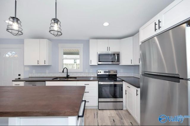 3904 SW Cypress Avenue, Huntsville, AL 35805