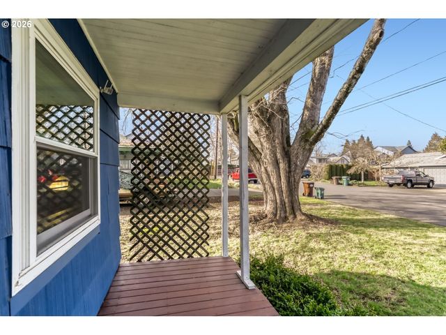 1680 Se MAPLE Ct, Hillsboro, OR 97123