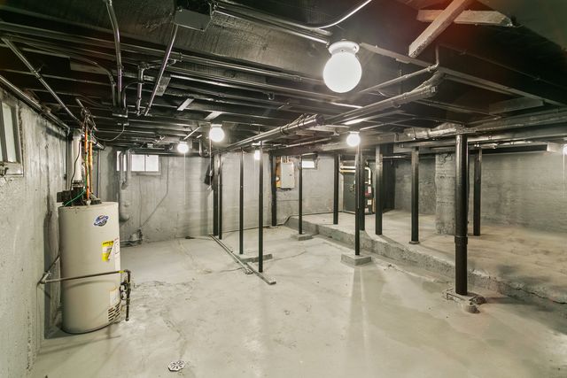 1525 Burr Oak Road, Homewood, IL 60430