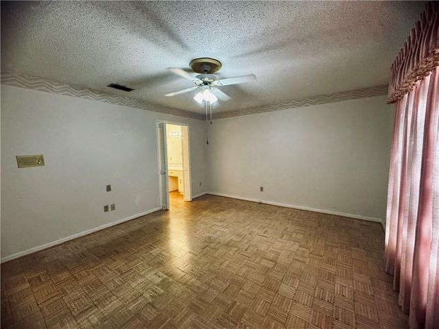 8 Cobblestone Way W, Mobile, AL 36608