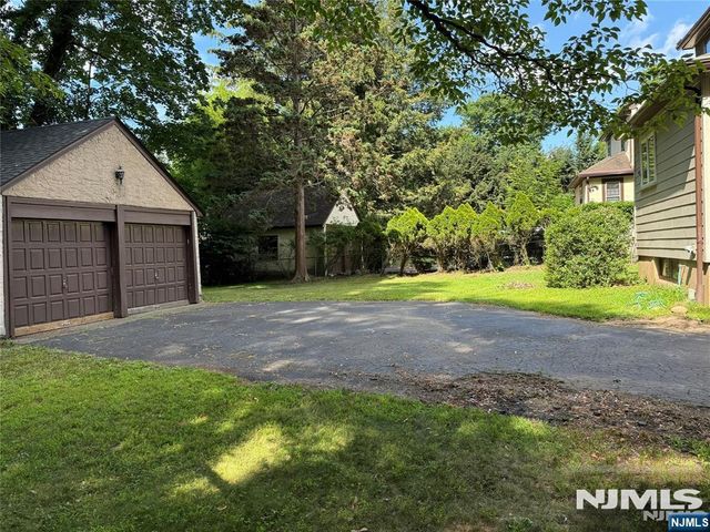 37 Columbus Avenue, Harrington Park, NJ 07640