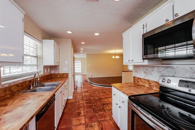 7518 NW 42nd Drive, Coral Springs, FL 33065