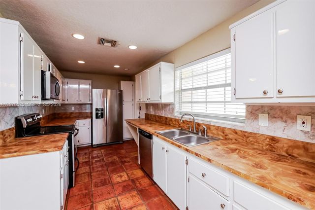 7518 NW 42nd Drive, Coral Springs, FL 33065