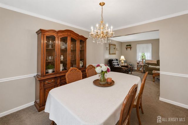 10 Remington Drive, Edison, NJ 08820