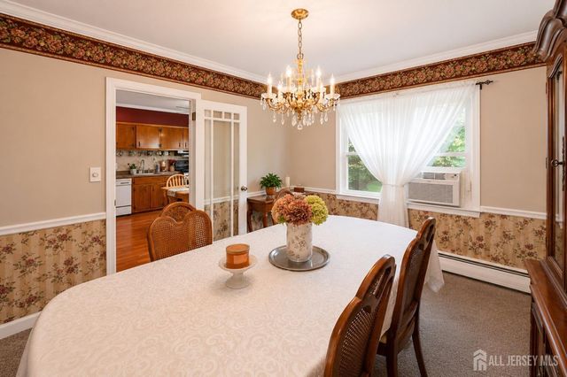 10 Remington Drive, Edison, NJ 08820