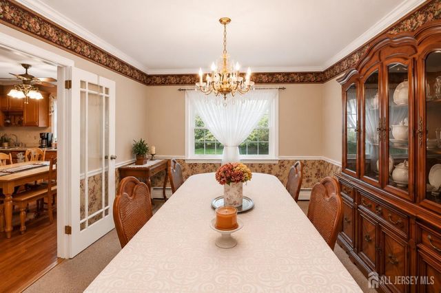 10 Remington Drive, Edison, NJ 08820