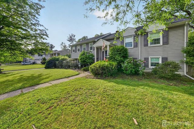 10 Remington Drive, Edison, NJ 08820