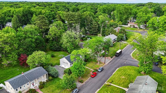 10 Remington Drive, Edison, NJ 08820