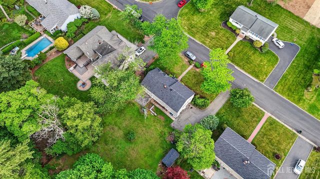 10 Remington Drive, Edison, NJ 08820