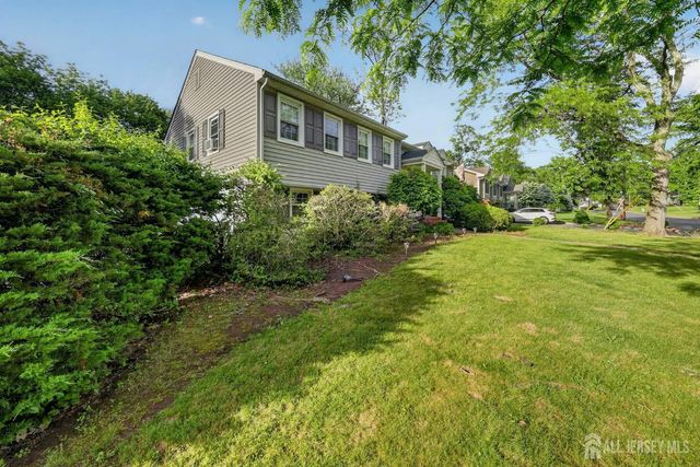 10 Remington Drive, Edison, NJ 08820