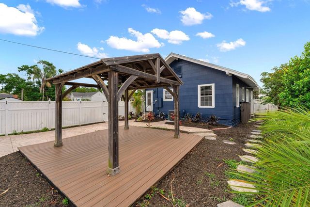 2701 4TH AVENUE N, St Petersburg, FL 33713
