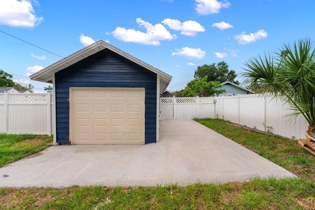 2701 4TH AVENUE N, St Petersburg, FL 33713