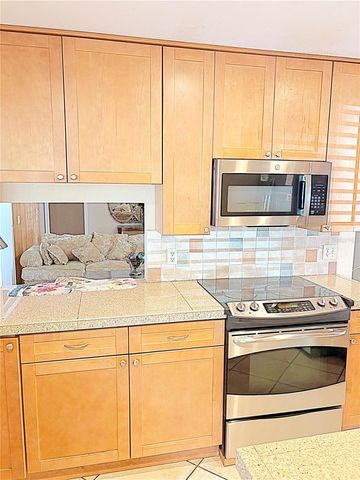 4504 CRIMSON COURT, Orlando, FL 32808