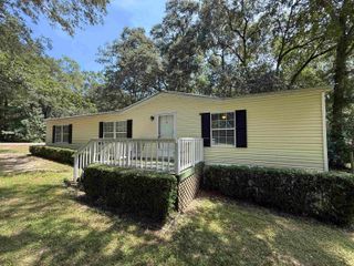 275 Tobacco Road, Havana, FL 32333