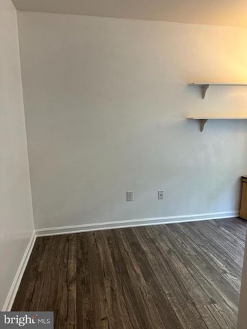 70 GALLERIA DR, Mays Landing, NJ 08330