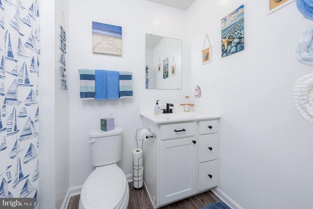 70 GALLERIA DR, Mays Landing, NJ 08330